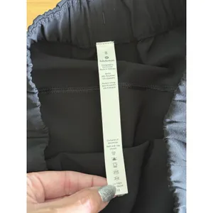 Lululemon On The Fly Skirt Womens Size 8 Black Elastic Drawstring Waist Active thumbnail 7