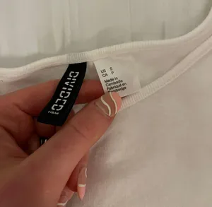 H&M Crop Top thumbnail 3