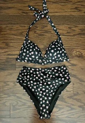 Victoria's Secret Bikini thumbnail 1