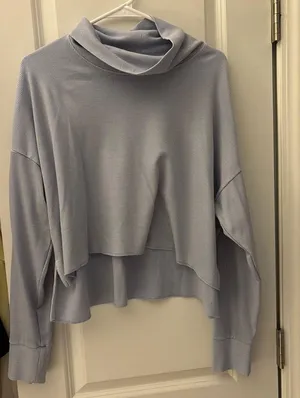 American Eagle Sweater thumbnail 1