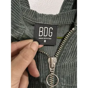 BDG Urban Outfitters Women's‎ Green Corduroy Hooded Crop Jacket Size Medium M thumbnail 3