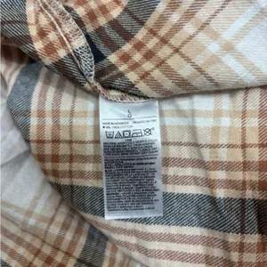 Old Navy Boyfriend Shirt Button Down Women’s Sz L Flannel Beige Cream Plaid thumbnail 5