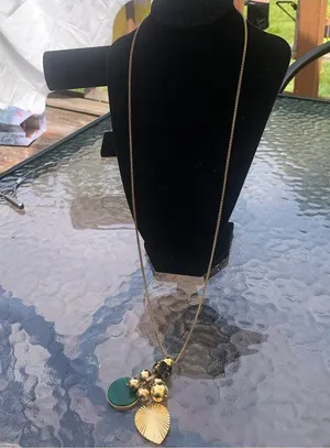 Ann Taylor EUC Vintage Women's Gold Tone Multi Pendant Statement Necklace thumbnail 1