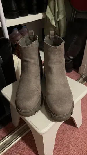 Guess Chelsea boots thumbnail 3