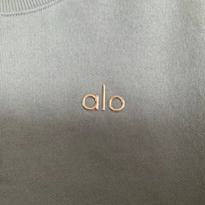 Alo Yoga Cropped Accolade Crewneck Celestial Blue XS thumbnail 5