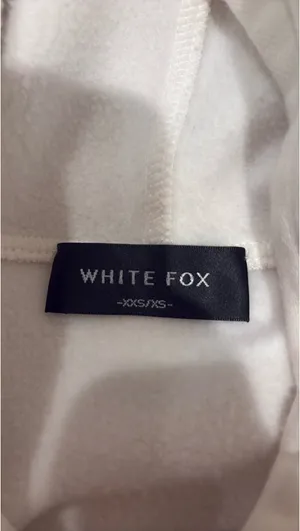White Fox Era 8 Oversized Hoodie Cherry Cream thumbnail 4