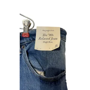 Abercrombie & Fitch Women's Jeans NWT '90s Relaxed High Rise‎ Denim 36/22R NWT thumbnail 5