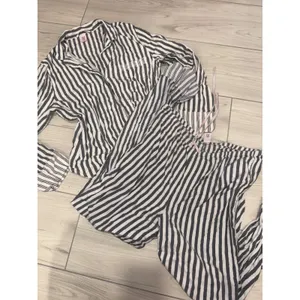 Victoria's Secret Pajama Set Small Navy White Stripe Metallic Shimmer 2pc S thumbnail 2