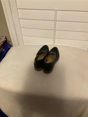 Classic Black Leather Women's Slip-On Loafers thumbnail 3