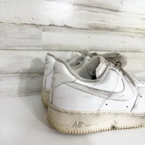 Nike Shoes Size 7.5 Air‎ Force 1 White Leather Low Top Sneakers Lace Up Casual thumbnail 3