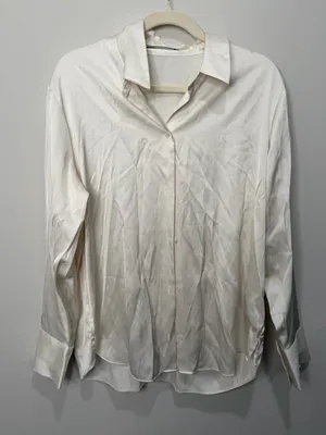 Abercrombie & Fitch Ivory Satin Button Down Blouse Shirt Size‎ Large thumbnail 1