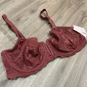 Unlined Balconette Coverage Underwire Bra Red Size 36 B thumbnail 1