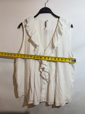 Anthropologie Sleeveless Pintuck Ruffle V-Neck Blouse Feminine Cotton Top Size L thumbnail 4