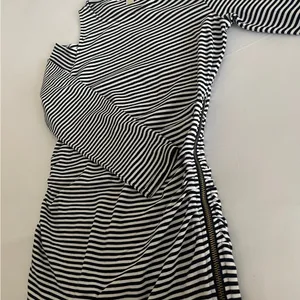 Michael Kors Black and White Striped Shirt Size S thumbnail 2
