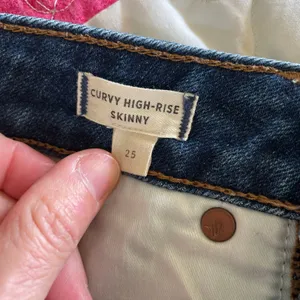 Madewell Curvy High‎ Rise Jeans size 25 Slim Straight Skinny Dark Wash Everyday thumbnail 4