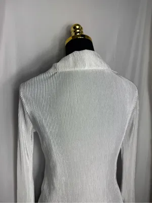 Women’s Ribbed V-Neck Button-Front Top Y2K style White festival Small NWOT thumbnail 6