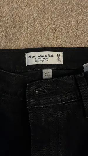 Abercrombie 90s Straight Ultra High Rise thumbnail 2