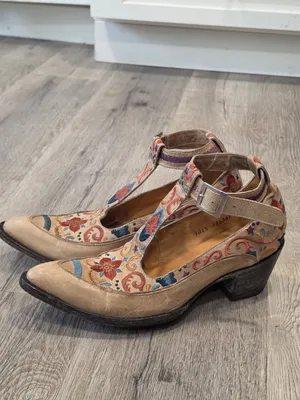 Old Gringo Deborah Rico Bone Leather Floral Embroidered Heels Size 9.5 thumbnail 15