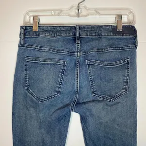 Calvin Klein Slim Boyfriend Sz 4 Jeans 26.5" Inseam EUC thumbnail 4