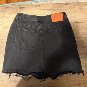 Princess Polly Black Denim Cutoff Shorts Size 4 High Rise Raw Hem thumbnail 2