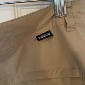 Patagonia Rock Craft Women's Pants Sz 10 Tan Roll Up‎ Climbing Trekking 40+UPF thumbnail 8