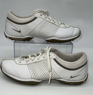 Nike Delight II Women’s Leather Golf Shoe Size 8 Plastic Cleat Spike 335938-121 thumbnail 1