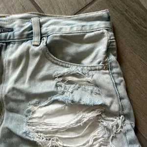 American Eagle mom short thumbnail 2