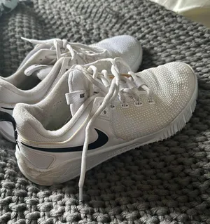 Volleyball Shoes thumbnail 1