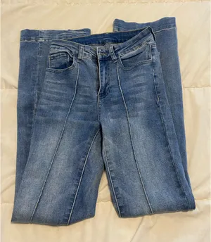 Shein Bootcut Jeans thumbnail 1
