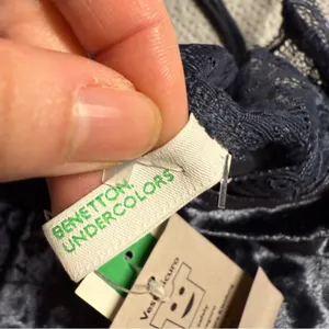 benetton undercolors crushed velvet velour lace trim cami tank top in grey blue thumbnail 4
