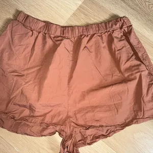 Free People brown shorts
Size M! thumbnail 1