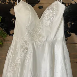 NWOT Lulus Flawless Radiance White Satin Floral Embroidered Maxi Dress thumbnail 7