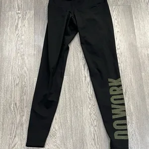 OLD NAVY Women’s ACTIVE Black Workout Running Leggings "Do Work" Pants Size S thumbnail 1