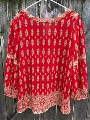 EUC Rose + Olive Red Medallion Top Size 2X thumbnail 8