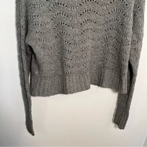 American Eagle Women's Size XS Pointelle Crew Neck Sweater Gray Open Knit‎ thumbnail 11