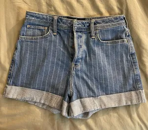 Hollister Ultra High-rise Mom Shorts 3inch thumbnail 1