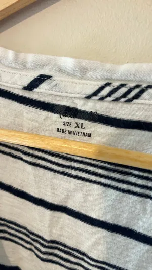 Madewell Black White Striped V-Neck Tank Top Size XL Casual Summer Basic thumbnail 4
