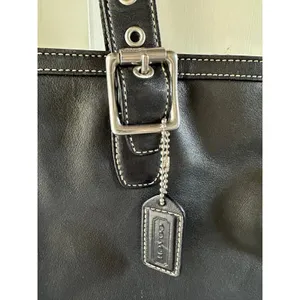 Coach 9572 Hamptons Black Smooth Leather Buckle Straps Hobo Tote Shoulder Bag thumbnail 4