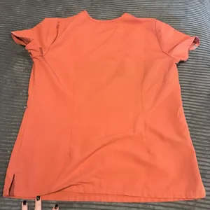 FIGS Set Catarina One Pocket Scrub Tops Medium Orange And Black EUC thumbnail 13