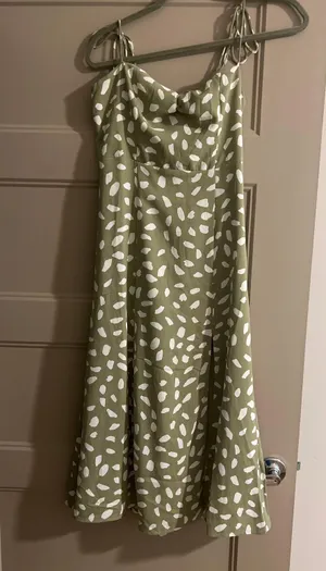 MIDI Sage Green Dress thumbnail 1