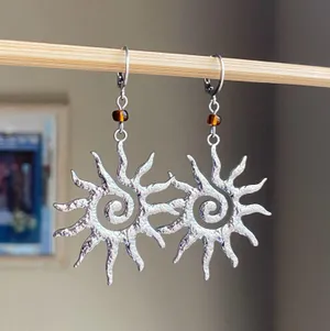 Handmade stainless steel sun boho retro vintage style dangle earrings☀️ thumbnail 2