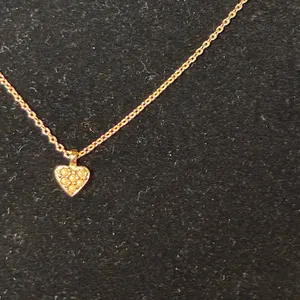 Dainty Gold Heart Avon Pendant Necklace thumbnail 2