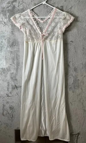 Vintage Lace Nightgown Dainty Ivory Pink‎ Sheer Cottagecore Romantic Milkmaid SM thumbnail 1