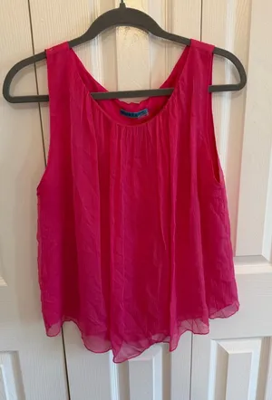 Alice + Olivia Crepe Pleated Tank Hot Pink Size Medium thumbnail 1