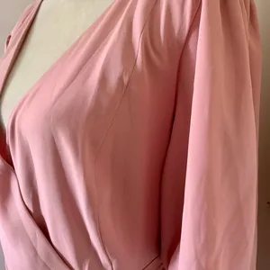 FAME AND PARTNERS Georgette Blush Pink V-Neck Wrap Cocktail‎ Feminine Dress Sz 14 thumbnail 9