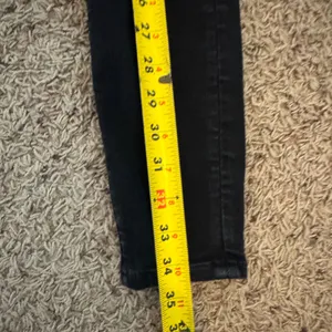 American Eagle Outfitters Distressed Black Hi-Rise Jeggings size 2 Short thumbnail 4