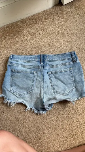 Eunina Low rise jean shorts thumbnail 2