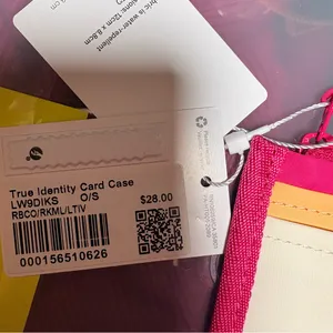 Lululemon True Identity Card Case. NWT Authentic SOLD OUT thumbnail 3