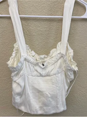 NWT Urban outfitters Women's white Tie-Front Crop Top thumbnail 3