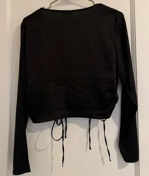 H&M Satin Top Crop Black Long Sleeve thumbnail 5